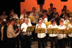 Nvel_an_2019_ensemble_088