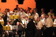 Nvel_an_2019_ensemble_090